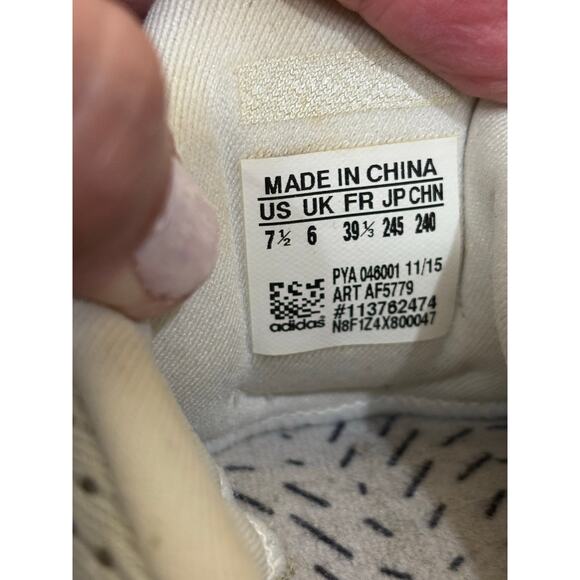 Adidas Wood Wood Ultraboost sneakers, white, 7.5, minimalist, Scandinavian, LE - Picture 7 of 7